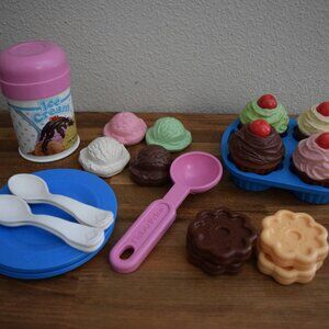 Fisher Price Party Time Dessert set